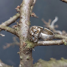 Load image into Gallery viewer, WHITEVALENTINE/Cross gothic thin ring