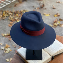 Load image into Gallery viewer, Doria/Navy Felt Lady Hat