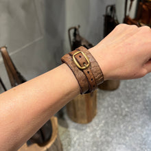 Load image into Gallery viewer, Campomaggi/Unisex Leather Bracelets