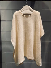 Load image into Gallery viewer, Cashmere poncho-Light Yellow