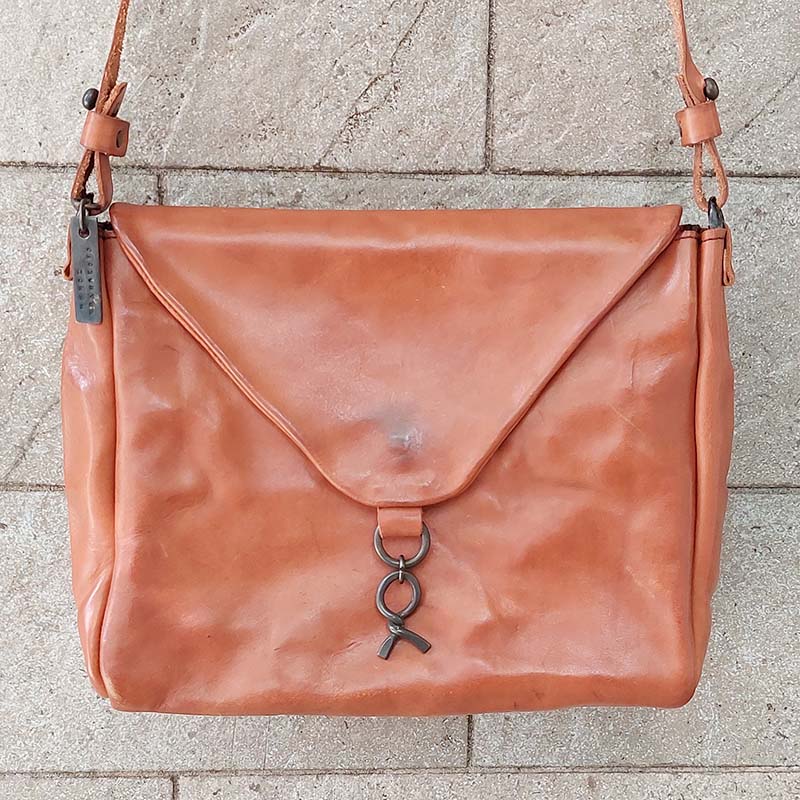 Munoz Vrandecic/Light Brown Shoulder Bag