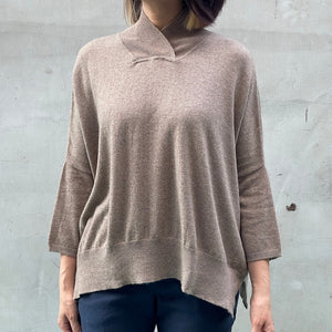 Cross over neck cashmere sweater - OBEIOBEI