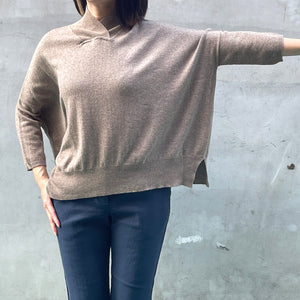 Cross over neck cashmere sweater - OBEIOBEI