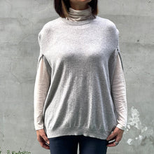 Load image into Gallery viewer, Cashmere sleeveless top-Light Grey Melange - OBEIOBEI