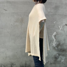 Load image into Gallery viewer, Cashmere poncho-Light Yellow - OBEIOBEI